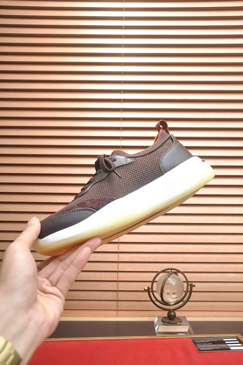 Men's men's shoes 💰640💶[𝐥𝐨𝐫𝐨 𝐏𝐢𝐚𝐧𝐚] lp classic loafers, an Italian treasure brand, the only brand that can match Hermès! Only after wearing it do we realize that we cannot let down our feet. The upper is imported cashmere, the lining of water-dyed cowhide ➕ the cowhide feet, the official original glass rubber outsole, and the pendant. Exclusive original packaging (tag ➕ brand paper ➕ outer box ➕ hand bag) code number: 38-46